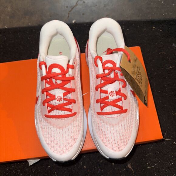 Nike Journey Run Women's SIZE 6 White Lt Crimson NEW Running Shoes FJ7765-111 - Picture 5 of 7